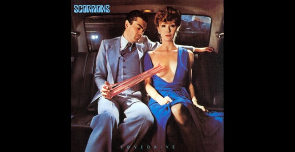 Lovedrive de Scorpions (1979), une pochette signée Storm Thorgerson, grand collaborateur de Pink Floyd décédé en avril 2013