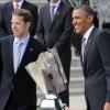 Barack Obama reçoit le président NASCAR 2012 Brad Keselowski à la Maison Blanche le 16 avril 2013.
