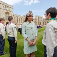 Kate Middleton : Baby bump en vue, sublimé à Windsor pour les Queen's Scouts