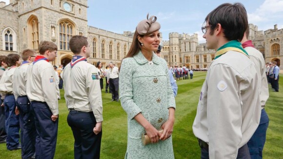 Kate Middleton : Baby bump en vue, sublimé à Windsor pour les Queen's Scouts