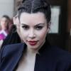 Kim Kardashian très apprêtée le 18 avril 2013 à Beverly Hills