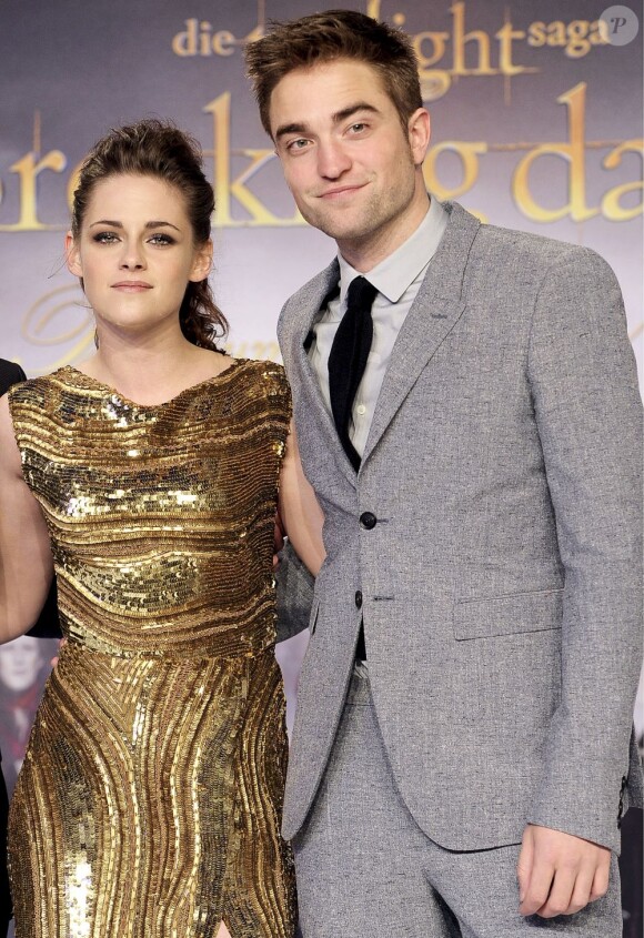 Kristen Stewart et Robert Pattinson lors de la présentation de Twilight 5 à Berlin le 30 novembre 2012