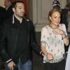 Lindsay Lohan quitte le Schoenfeld Theatre avec un inconnu après avoir vu la pièce Orphan à New York, le 23 avril 2013.