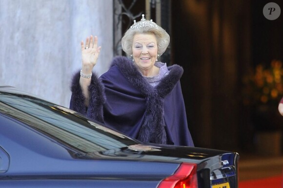 Arrivée de la reine Beatrix - Dîner d'adieu de la reine Beatrix des Pays-Bas au Rijksmuseum à Amsterdam, le 29 avril 2013.