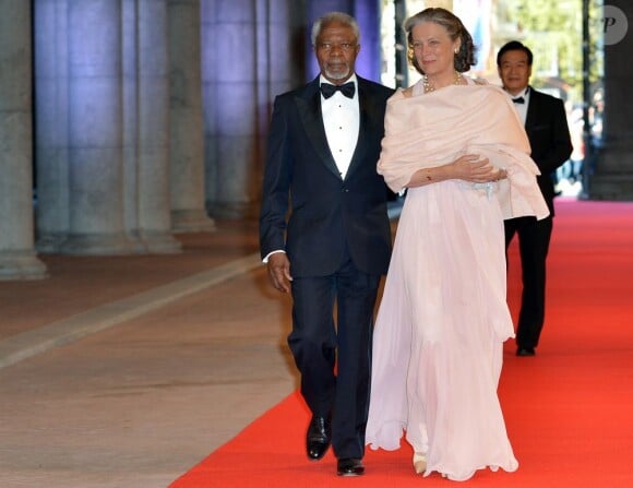 Kofi Annan, ancien secréataire général des Nations Unies, et son épouse Nane Lagergren - Dîner d'adieu de la reine Beatrix des Pays-Bas au Rijksmuseum à Amsterdam, le 29 avril 2013.