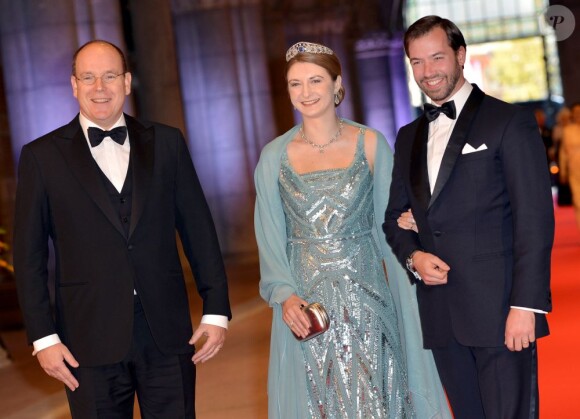 Le prince Albert II de Monaco, le grand-duc héritier de Luxembourg, le prince Guillaume, et son épouse, la grande-duchesse héritière Stéphanie - Dîner d'adieu de la reine Beatrix des Pays-Bas au Rijksmuseum à Amsterdam, le 29 avril 2013.