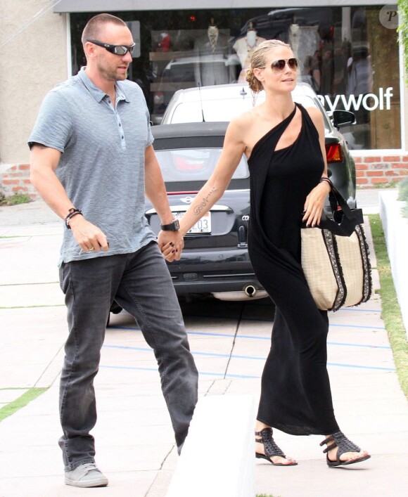 La belle Heidi Klum et son compagnon Martin Kirsten sont allés faire du shopping à Beverly Hills. Le 30 avril 2013.