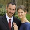 Le prince Karim Aga Khan a annoncé le 26 avril 2013 sur le site de son organisme AKDN les fiançailles de son fils le prince Rahim Aga Khan et du mannequin américain Kendra Spears.
