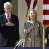 Hillary Clinton et Bill Clinton assistent à l'inaguration de la bibliothèque et du musée Gorge W Bush, à Dallas, au Texas, le 25 avril 2013.