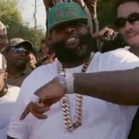 Rick Ross : Victime d'une tentative d'assassinat dans le clip de "Box Chevy"