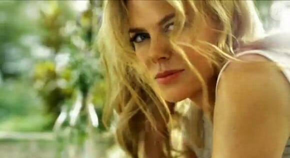 Une superbe Nicole Kidman dans un publicité pour Swisse.