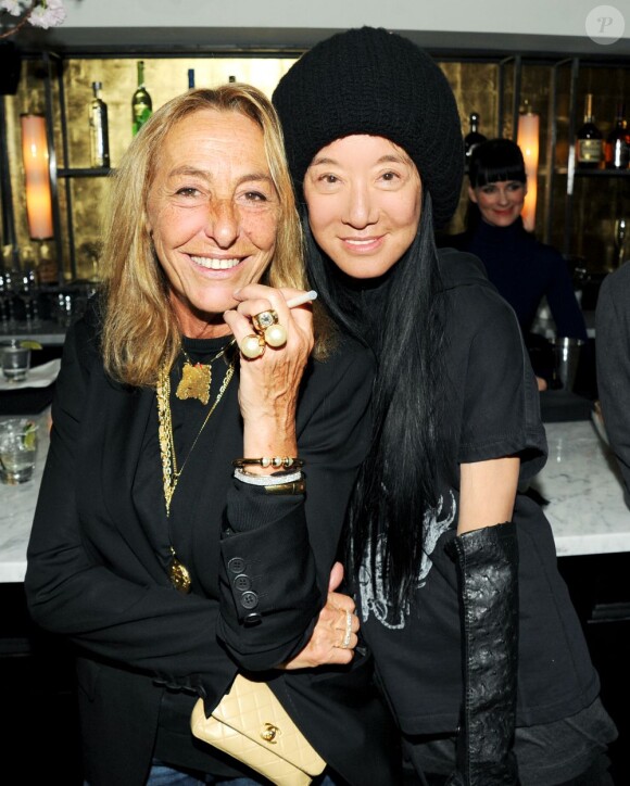 Carlyne Cerf de Dedzeele et la créatrice Vera Wang à la soirée Net-à-porter organisée à New York le 4 mai 2013