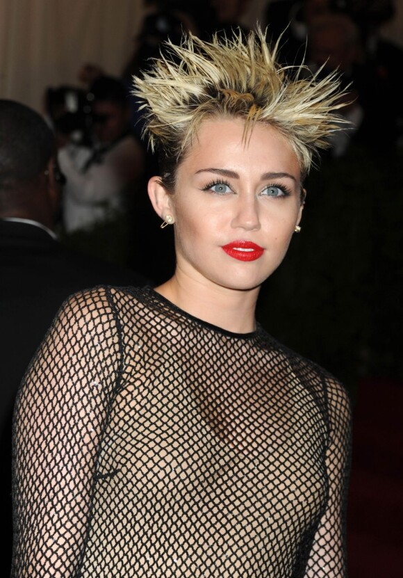 Miley Cyrus au MET Ball 2013, Punk : Chaos to Couture, à New York, le 6 mai 2013.