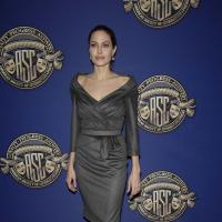 Angelina Jolie, ''normale'' : Comment elle a gardé secrète sa double mastectomie