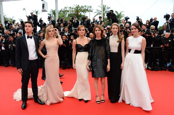 Emma Watson, Claire Julien, Sofia Coppola, Israel Broussard, Taissa Farmiga, Katie Chang arrivent à la montée des marches du film The Bling Ring pour l'ouverture d'Un Certain Regard au Festival du film de Cannes, le 16 mai 2013.