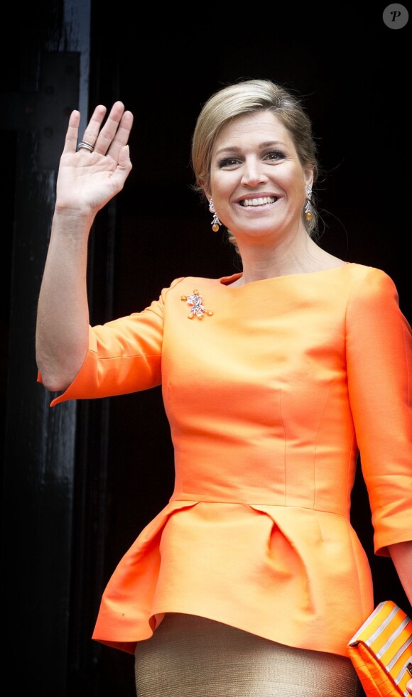 La reine Maxima, flashy mais patriote, et le roi Willem-Alexander des Pays-Bas remettaient le 16 mai 2013 les prix annuels du Fonds Orange, à Amsterdam.