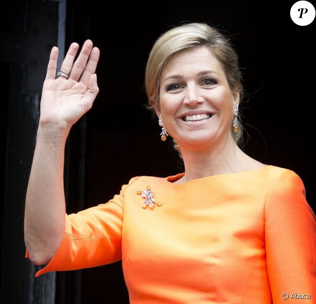 La reine Maxima, flashy mais patriote, et le roi Willem-Alexander des Pays-Bas remettaient le 16 mai 2013 les prix annuels du Fonds Orange, à Amsterdam.