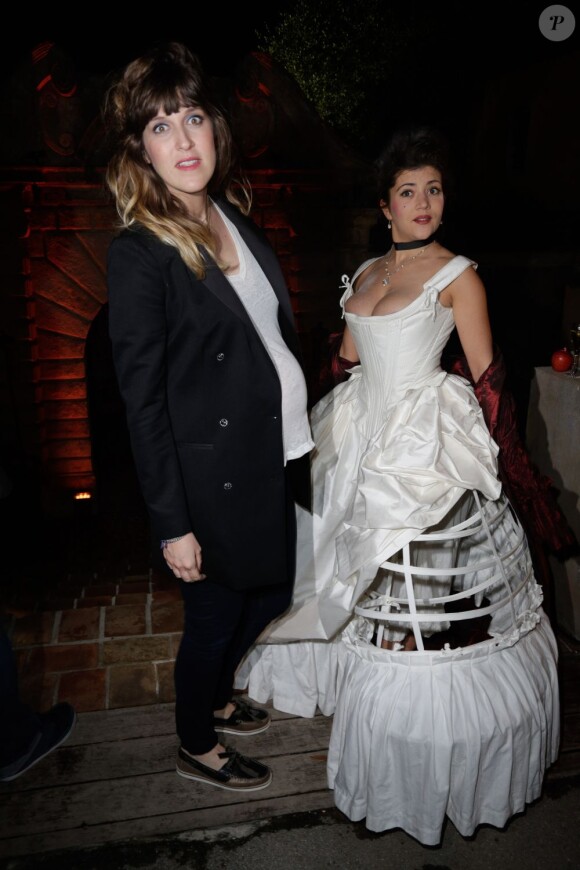 Daphné Bürki, enceinte et rayonnante, lors de la Canal + party durant le 66e Festival de Cannes le 17 mai 2013