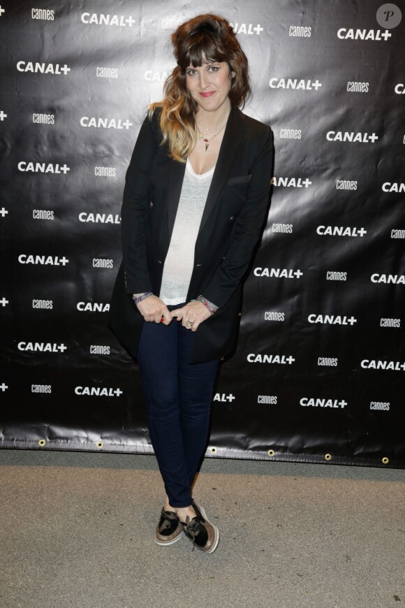 Daphné Bürki, enceinte et rayonnante, lors de la Canal + party durant le 66e Festival de Cannes le 17 mai 2013