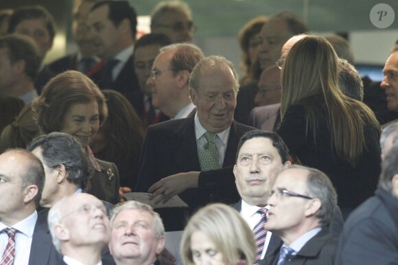 Le roi Juan Carlos Ier d'Espagne, la reine Sofia à ses côtés, présidait le 17 mai 2013 à Santiago Bernabeu la finale de la Coupe du Roi, soldée par la victoire de l'Atletico aux dépens du Real, 2-1 après prolongations.