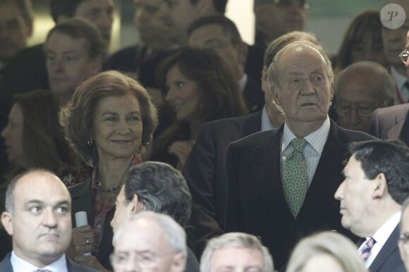 Le roi Juan Carlos Ier d'Espagne, la reine Sofia à ses côtés, présidait le 17 mai 2013 à Santiago Bernabeu la finale de la Coupe du Roi, soldée par la victoire de l'Atletico aux dépens du Real, 2-1 après prolongations.