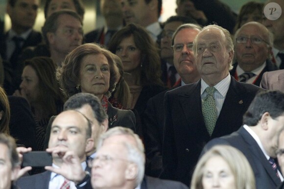 Le roi Juan Carlos Ier d'Espagne, la reine Sofia à ses côtés, présidait le 17 mai 2013 à Santiago Bernabeu la finale de la Coupe du Roi, soldée par la victoire de l'Atletico aux dépens du Real, 2-1 après prolongations.