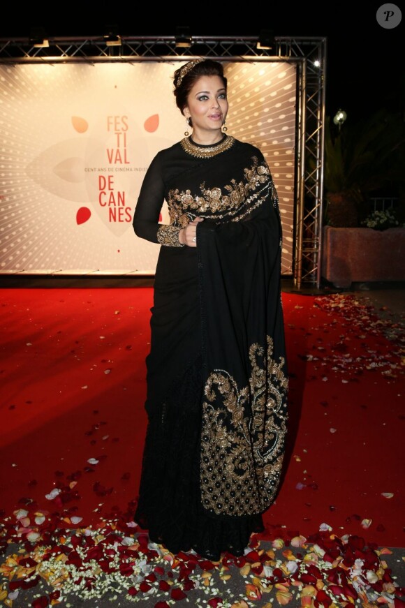 Aishwarya Rai pendant la soirée célèbrant le centenaire du cinéma indien lors du 66e Festival du film de Cannes, le 19 mai 2013.