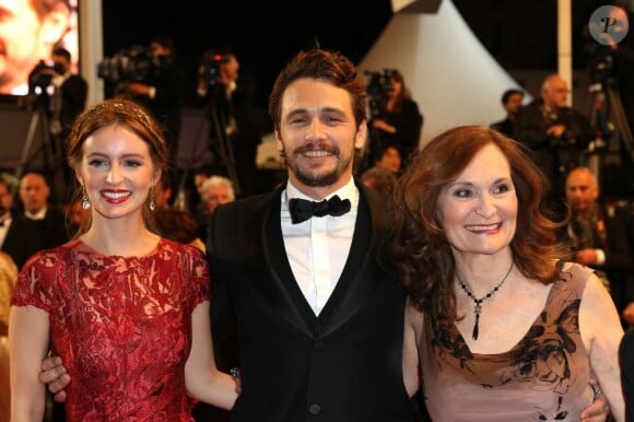 Ahna O'Reilly, James Franco et Beth Grant pendant la montée des marches lors du 66e Festival de Cannes le 20 mai 2013.