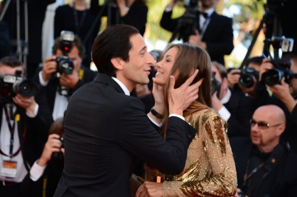 Adrien Brody et sa compagne Lara Lieto lors de la présentation du film Cléopâtre dans le cadre de Cannes Classics, au Festival de Cannes le 21 mai 2013