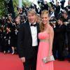 Mika Hakkinen et sa bien-aimée Marketa Kromatova, lors de la présentation du film Cléopâtre dans le cadre de Cannes Classics, au Festival de Cannes le 21 mai 2013