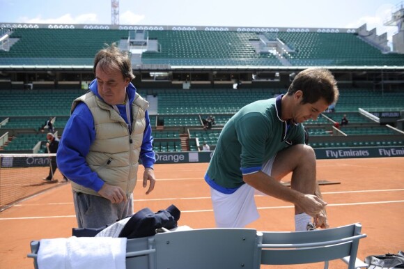 Richard Gasquet à l'entraînement sur la terre rouge de Roland Garros à Paris, le 22 mai 2013