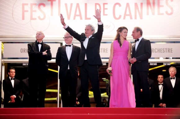 Thierry Fremaux, Gilles Jacob, Alain Delon, Aurelie Filippetti et Bertrand Delanoe - Hommage a Alain Delon lors du 66eme festival du film de Cannes. Le 25 mai 2013  Tribute to Alain Delon during the 66th Cannes Film Festival. on may 25th 201325/05/2013 - Cannes