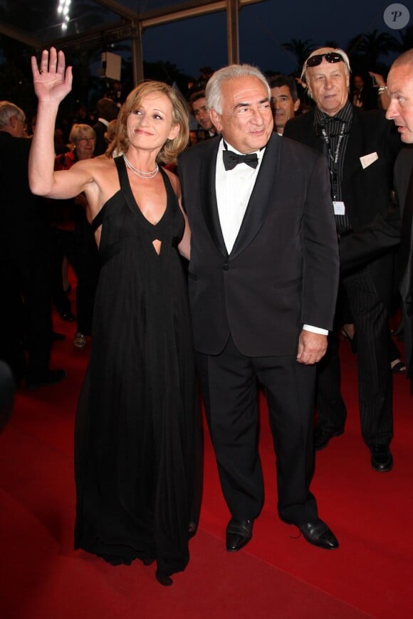 Dominique Strauss-Kahn accompagné de Myriam L'Aouffir sur le tapis rouge du Festival de Cannes le 25 mai 2013