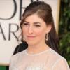 Mayim Bialik sur le tapis rouge des Golden Globe Awards à Los Angeles, le 13 janvier 2013.
