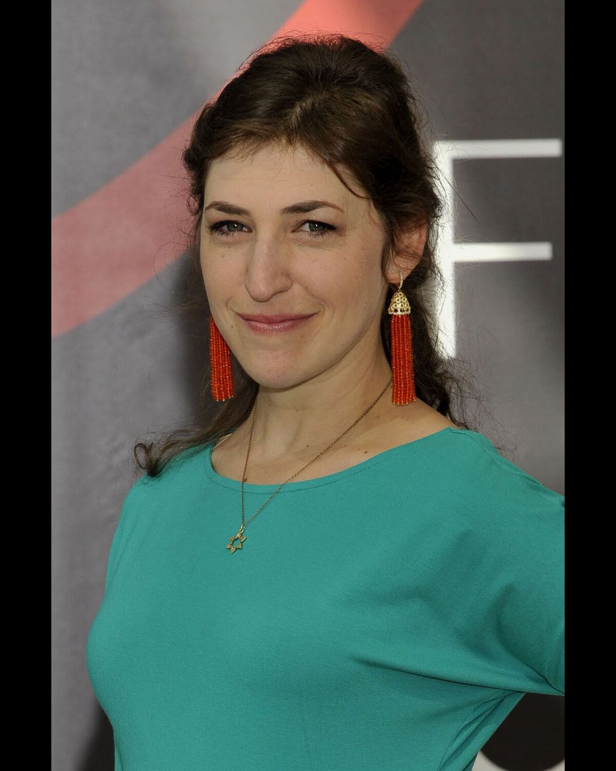 Photo : Mayim Bialik au 52e festival du film de Monte-Carlo, le 12 juin  2012. - Purepeople