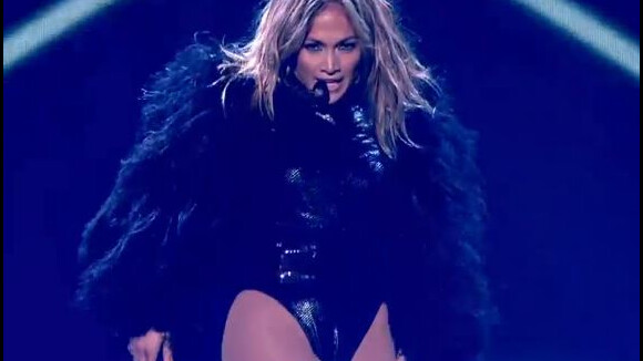 Jennifer Lopez : Terriblement sexy pour enflammer l'Angleterre et ses talents