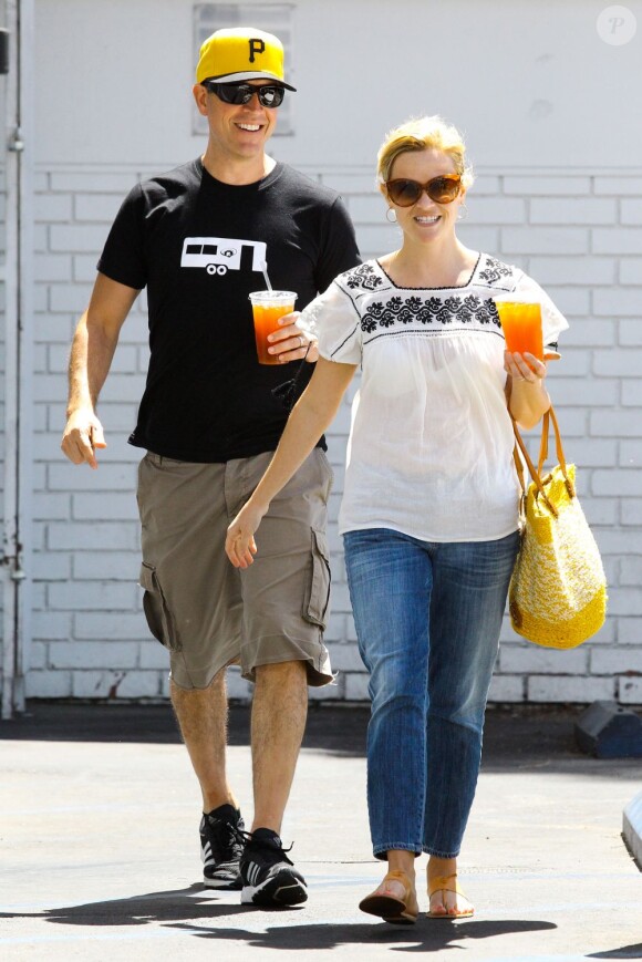 Reese Witherspoon et son mari Jim Toth à Santa Monica, le 29 mai 2013.