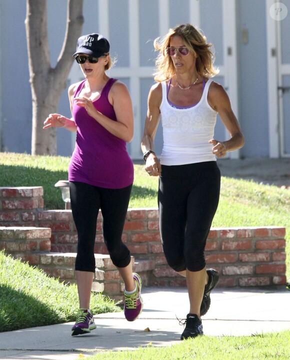 Exclusif - Reese Witherspoon lors de son jogging avec sa coach personnelle à Brentwood, le 29 mai 2013.