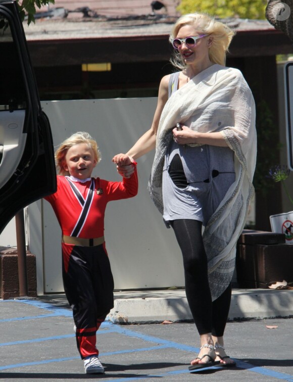 Gwen Stefani et Zuma à Los Angeles, le 30 mai 2013.