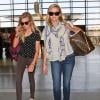 Reese Witherspoon et sa fille Ava à l'aéroport de Los Angeles le 31 mai 2013. La mère et la fille étaient en route pour Paris.