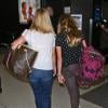 Reese Witherspoon et sa fille Ava, 13 ans, à l'aéroport de Los Angeles le 31 mai 2013. La mère et la fille étaient en route pour Paris.