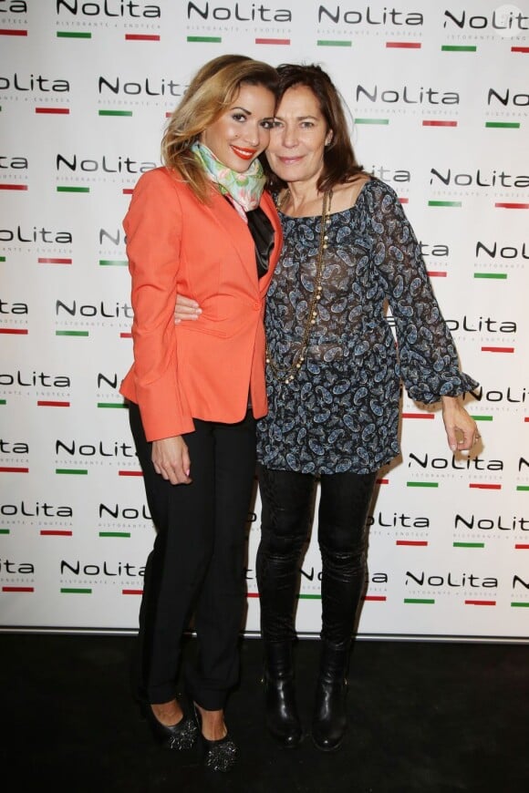 Exclusif - Memona Hintermann (CSA) et sa fille - Anniversaire de l'incontournable programmateur de télévision et de radio Jacques Sanchez au restaurant NoLita dans le 8e arrondissement de Paris, le 29 mai 2013.