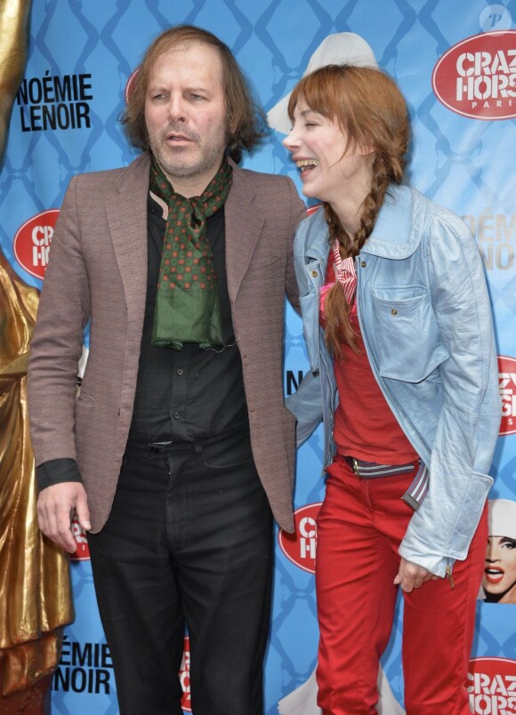 Le chanteur Philippe Katerine et Julie Depardieu - Générale du nouveau show du Crazy Horse avec Noémie Lenoir à Paris le 2 juin 2013.