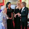 Rod Stewart et son épouse Penny Lancaster salués par la reine Elizabeth II, marraine du Royal National Institute of Blind People, qui présidait le 3 juin 2013 une réception pour cette association au palais Saint James, à Londres, à la veille de la célébration des 60 ans de son couronnement en l'abbaye de Westminster.