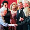 La reine Elizabeth II, marraine du Royal National Institute of Blind People, présidait le 3 juin 2013 une réception pour l'association au palais Saint James, à Londres, à la veille de la célébration des 60 ans de son couronnement en l'abbaye de Westminster.