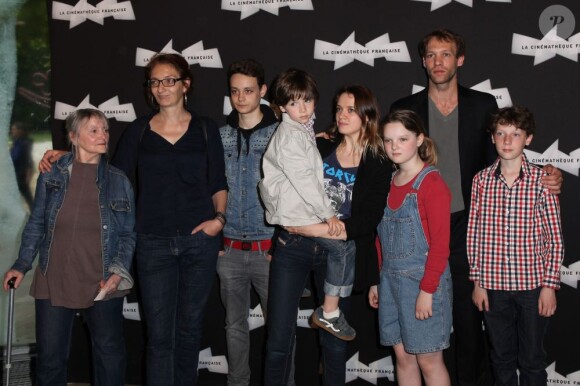 L'équipe du film lors de l'avant-première du film Suzanne à Paris au sein de la Cinémathèque française le 6 juin 2013