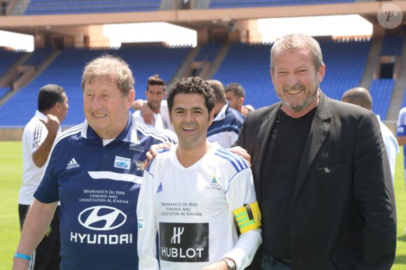 Guy Roux, Jamel Debbouze, Roland Courbis au match de gala au profit de l'association Al Karam à Marrakech, le 7 juin 2013.