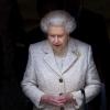 La reine Elizabeth II a rendu visite à son époux le prince Philip à la clinique de Londres le jour de son 92e anniversaire, le 10 juin 2013. Le duc d'Edimbourg y avait été admis le 6 juin et opéré le 7, subissant une chirurgie abdominale exploratoire. Sa durée d'hospitalisation est estimée à deux semaines, sa convalescence à deux mois.