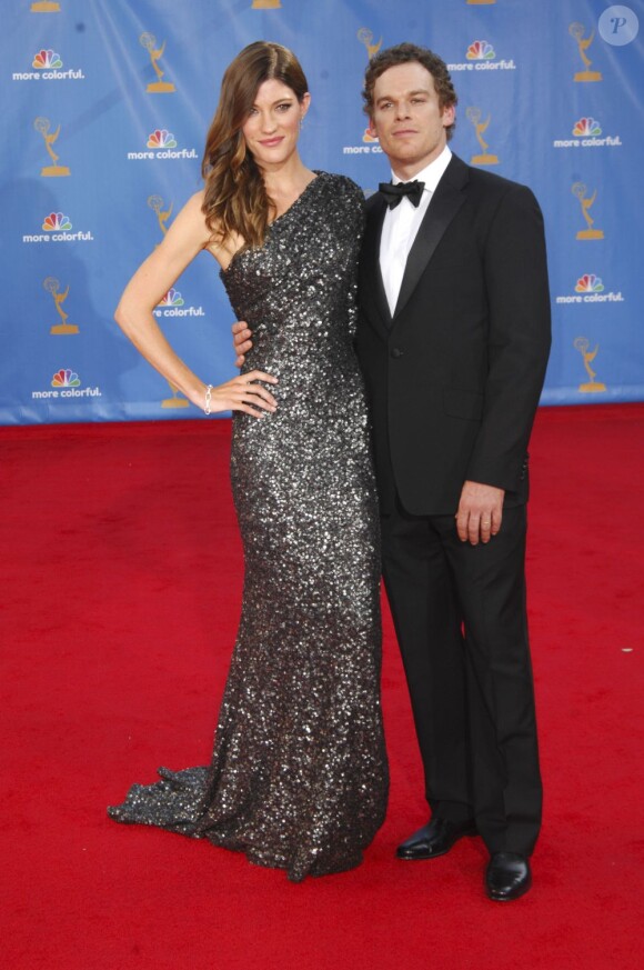 Jennifer Carpenter et Michael C. Hall sur le tapis rouge des Emmy Awards au Nokia Theatre à Los Angeles, le 29 août 2010.