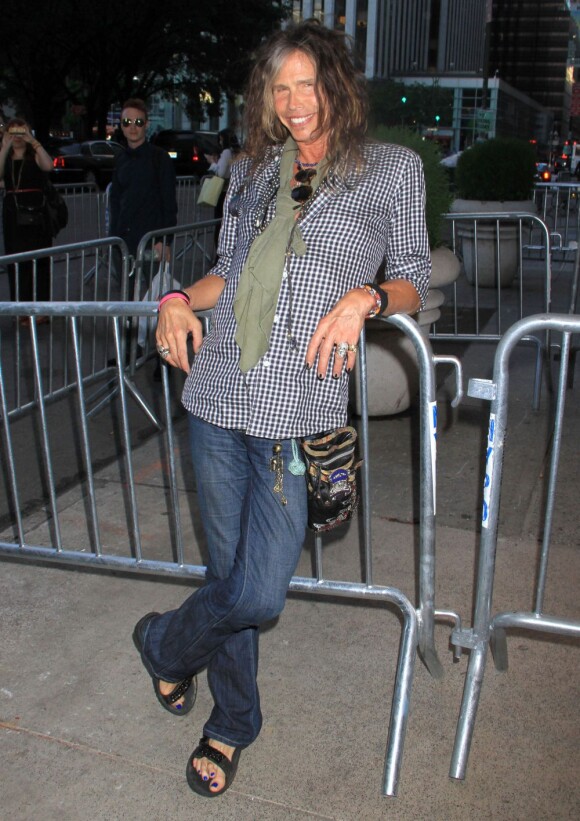 Steven Tyler à la cool avant la première de The Bling Ring au Paris Theater, New York, le 11 juin 2013.
